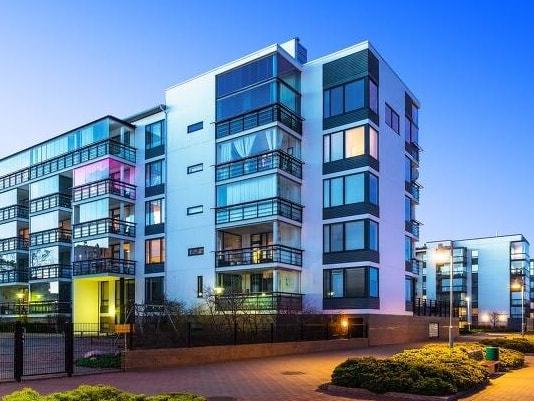 房地產(chǎn)開發(fā) 物業(yè)管理等板塊午后繼續(xù)走強(qiáng)